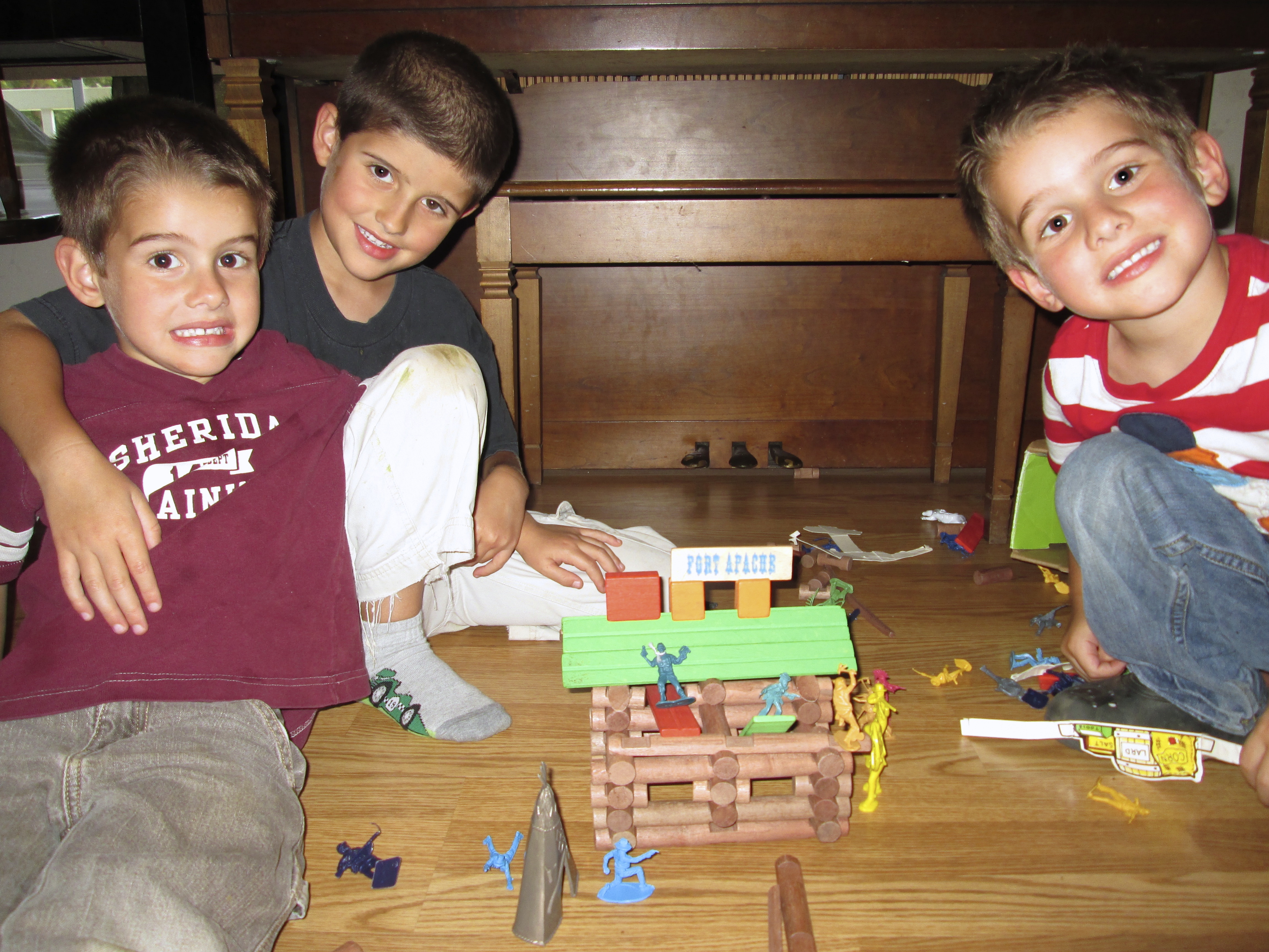 lincoln logs2